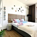 Apartello Modern - Garden Of Eden سفيتي فلاس
